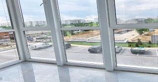 Панорамное остекление балкона Когалым цена от 11 тыс. руб. м/п.